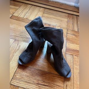 Vince Camuto suede open toe & heel boots